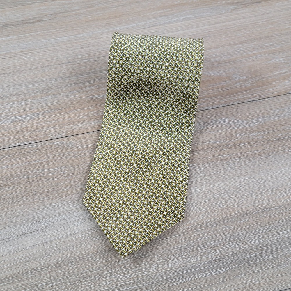 Romario Manzini Mens Gold Yellow Geometric Lattice Silk Blend Classic Necktie